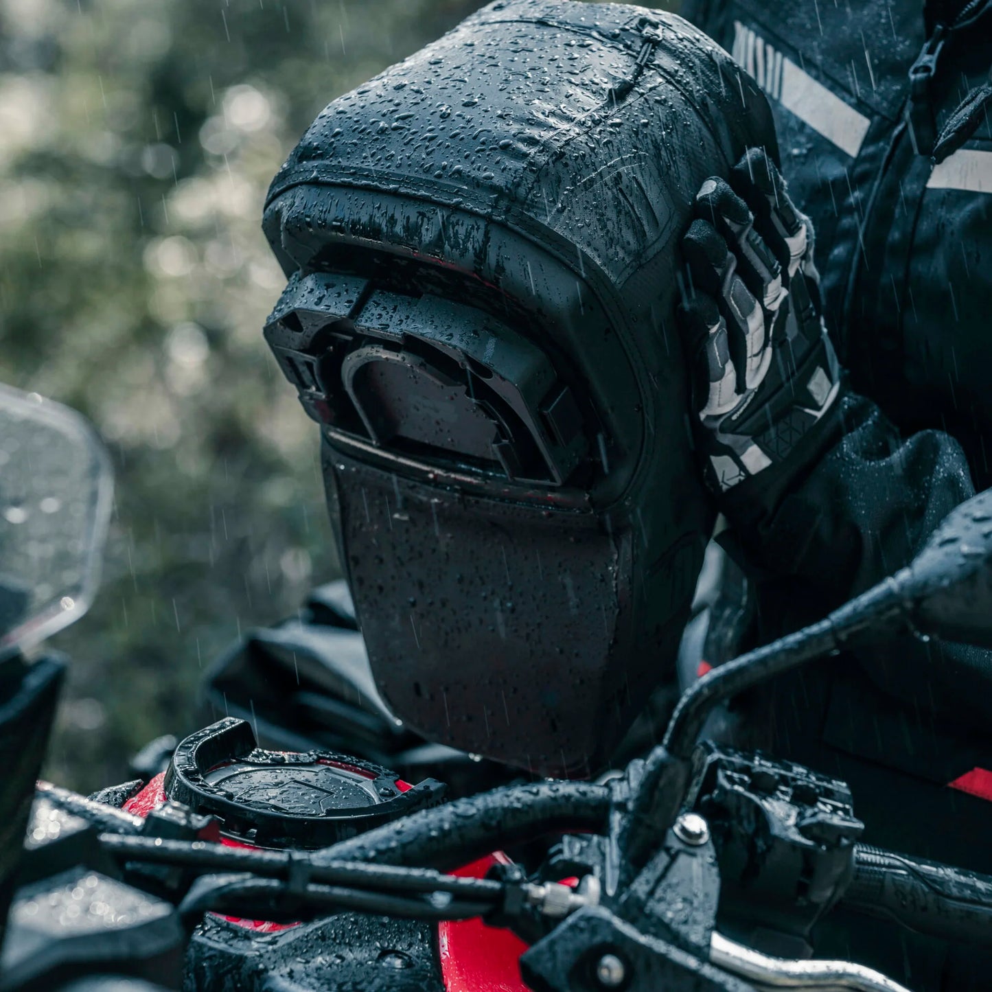 TR10CL - Waterproof Tank Bag